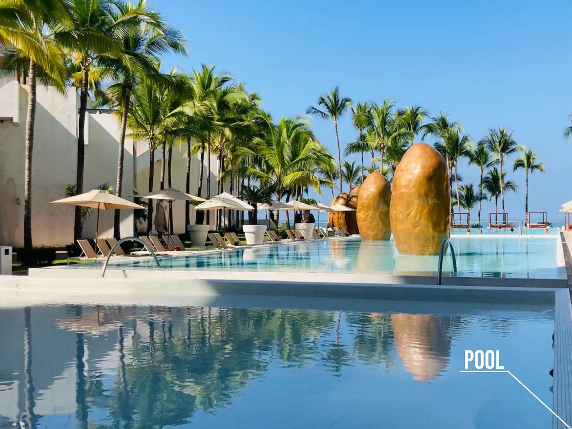 Icon Vallarta Beach Front By Bamboo Skylife Puerto Vallarta Exterior photo